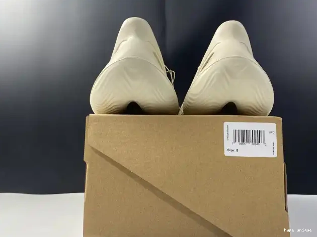 hype FY4567 Adidas RNNR Yeezy Foam Sand 0531